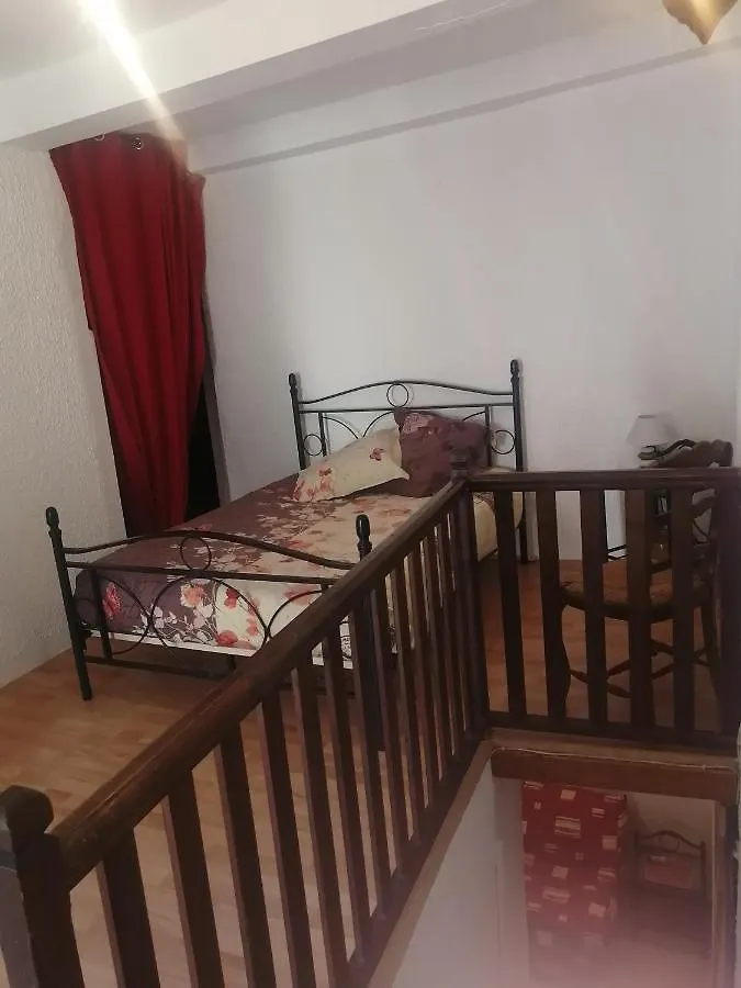 Duplex Meuble Mercantour Fontan 0*,